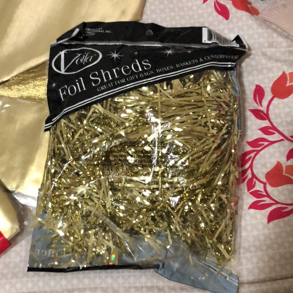 Gold table decorations - Picture 3 of 6